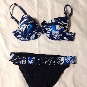 Tropical print bikini